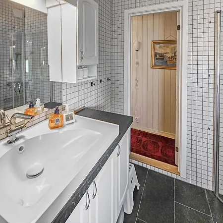 Lovely In Klokkarstua بيت للعطل